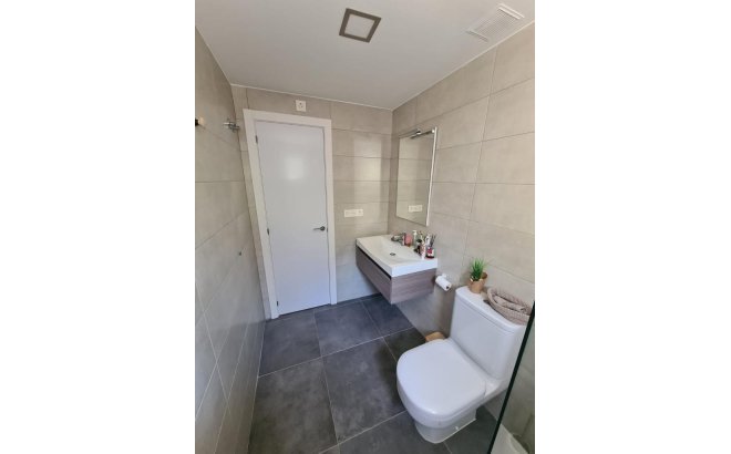 Resale - Apartment -
Orihuela Costa - Campoamor