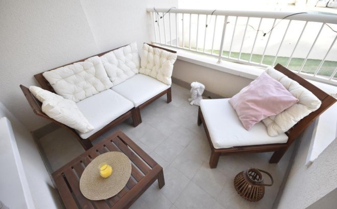 Resale - Apartment -
Orihuela Costa - Campoamor