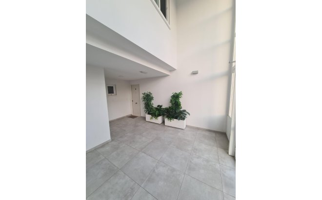 Resale - Apartment -
Orihuela Costa - Campoamor