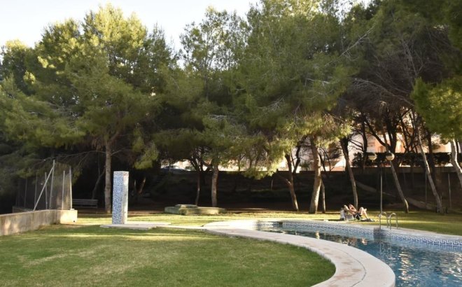 Resale - Apartment -
Orihuela Costa - Campoamor