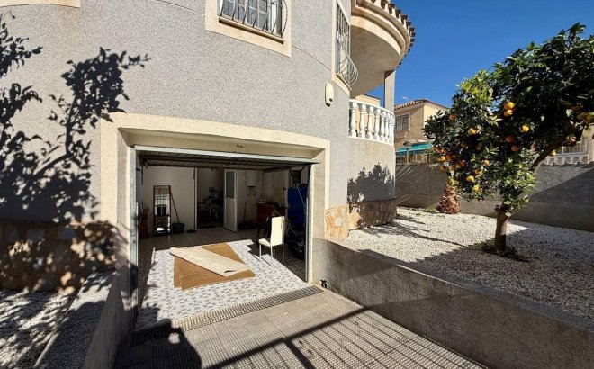 Revente - Villa -
Orihuela Costa - Playa Flamenca