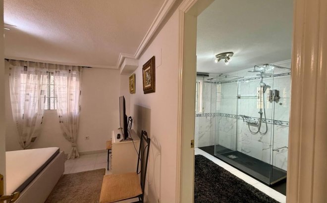 Revente - Villa -
Orihuela Costa - Playa Flamenca