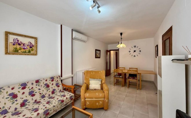 Revente - Appartement -
Torrevieja - Playa del Cura