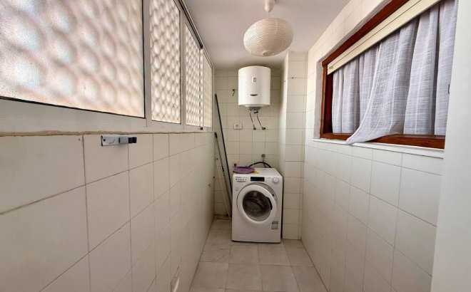 Revente - Appartement -
Torrevieja - Playa del Cura