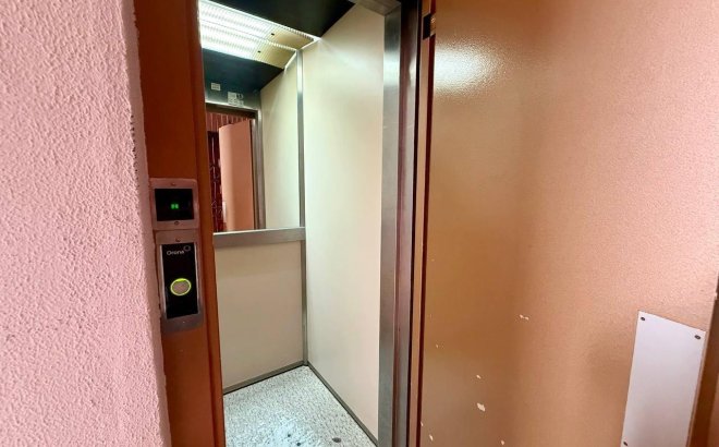 Revente - Appartement -
Torrevieja - Playa del Cura