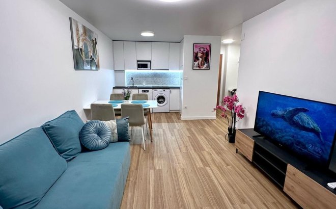 Resale - Apartment -
Torrevieja - Estacion De Autobuses