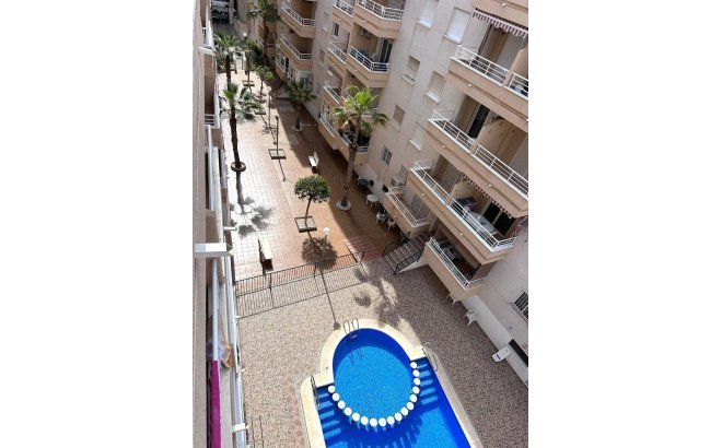 Resale - Apartment -
Torrevieja - Estacion De Autobuses
