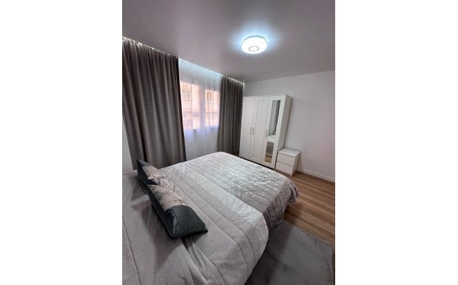 Resale - Apartment -
Torrevieja - Estacion De Autobuses