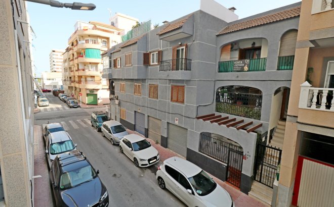 Resale - Apartment -
Torrevieja - Acequion