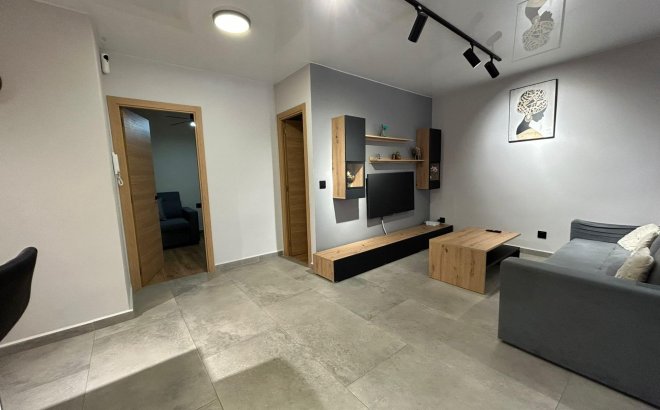 Resale - Apartment -
Torrevieja - Estacion De Autobuses