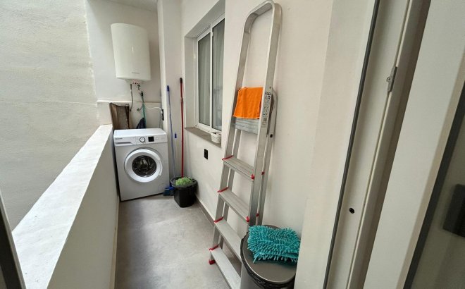 Resale - Apartment -
Torrevieja - Estacion De Autobuses