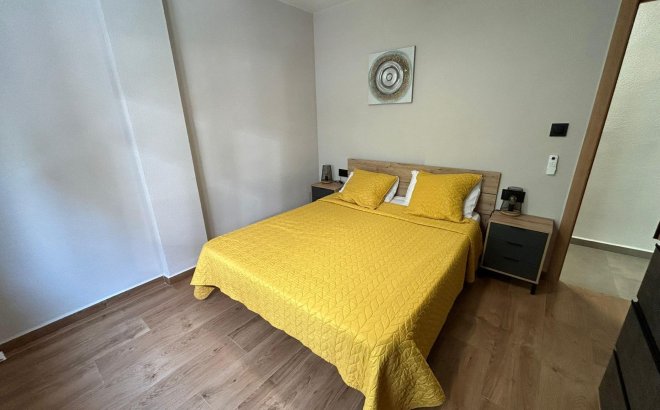 Resale - Apartment -
Torrevieja - Estacion De Autobuses