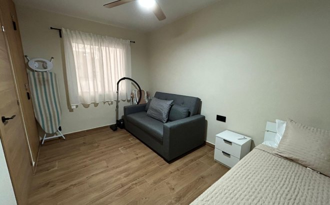 Resale - Apartment -
Torrevieja - Estacion De Autobuses