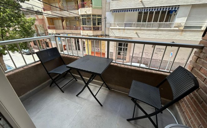 Resale - Apartment -
Torrevieja - Estacion De Autobuses