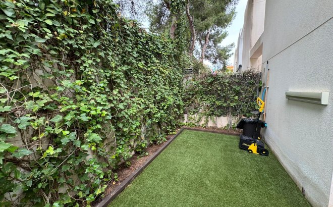 Resale - Town House -
Torrevieja - Punta Prima