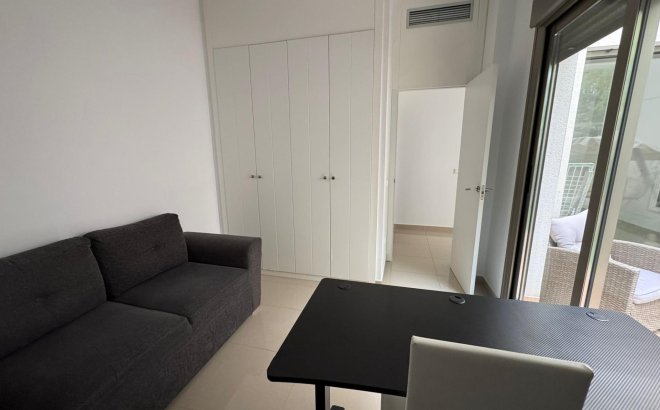Resale - Town House -
Torrevieja - Punta Prima