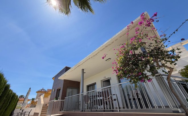 Revente - Villa -
Ciudad Quesada - Doña Pepa