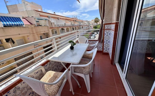 Resale - Apartment -
Torrevieja - Habaneras