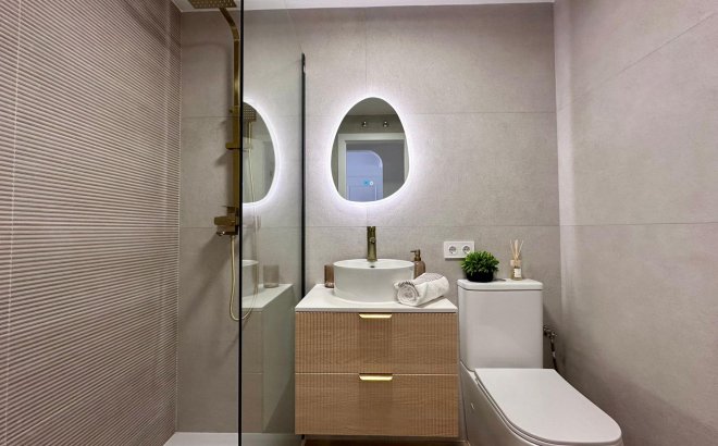 Resale - Apartment -
Torrevieja - Habaneras