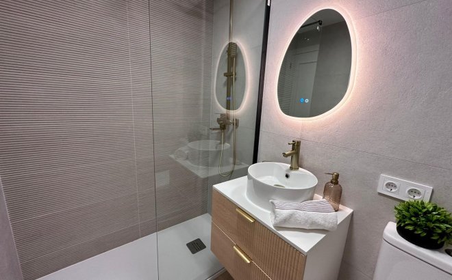 Resale - Apartment -
Torrevieja - Habaneras