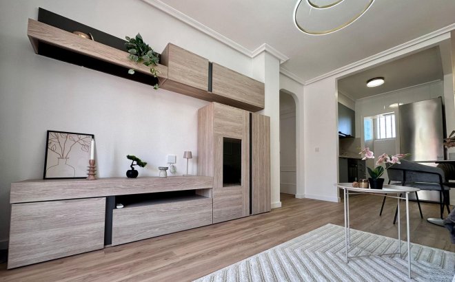 Resale - Apartment -
Torrevieja - Habaneras