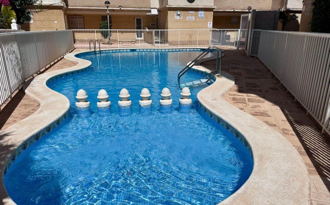 Resale - Apartment -
Torrevieja - Habaneras