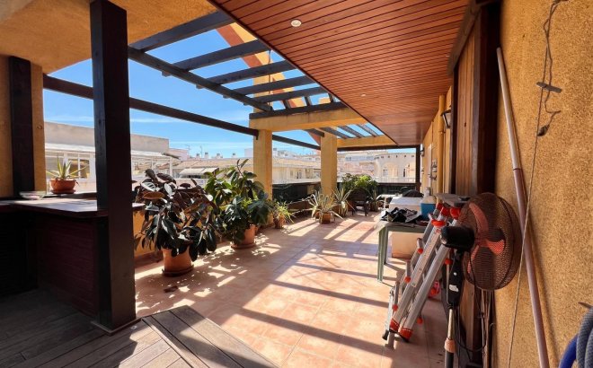 Resale - Apartment -
Torrevieja - Centro