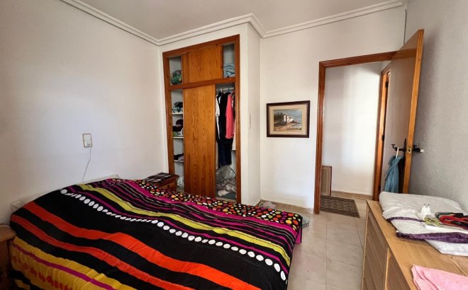 Resale - Apartment -
Torrevieja - Centro