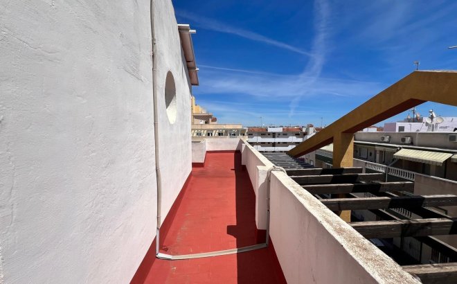 Resale - Apartment -
Torrevieja - Centro
