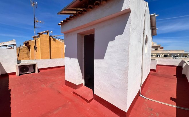 Resale - Apartment -
Torrevieja - Centro