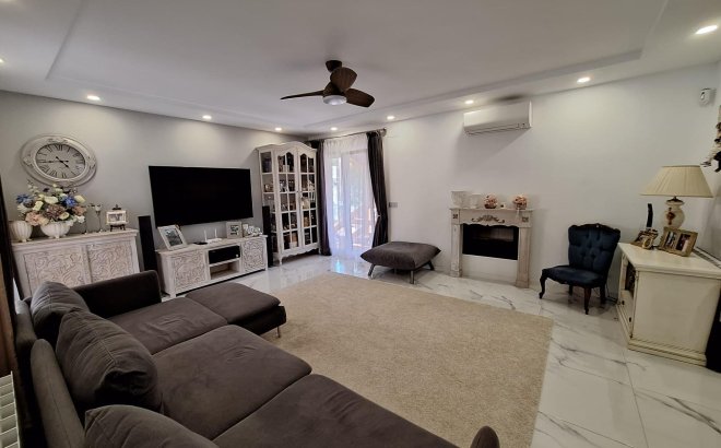 Resale - Villa -
Pilar de la Horadada - Pinar de Campoverde