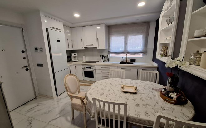 Resale - Villa -
Pilar de la Horadada - Pinar de Campoverde