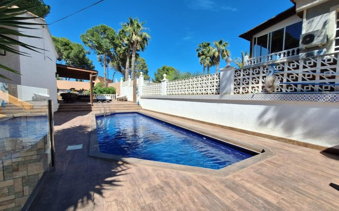 Resale - Villa -
Pilar de la Horadada - Pinar de Campoverde