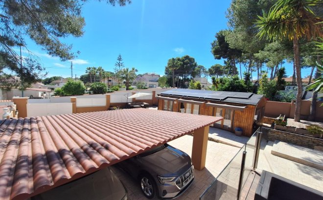 Resale - Villa -
Pilar de la Horadada - Pinar de Campoverde
