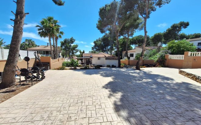 Resale - Villa -
Pilar de la Horadada - Pinar de Campoverde