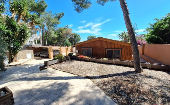 Resale - Villa -
Pilar de la Horadada - Pinar de Campoverde