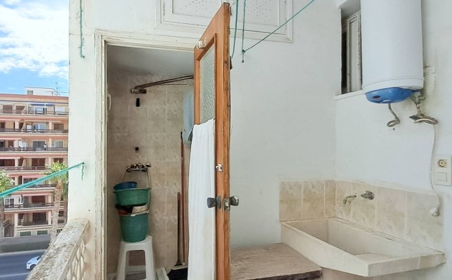 Resale - Penthouse -
Torrevieja - Playa De Los Naufragos