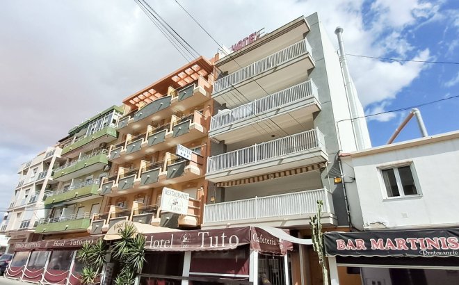 Resale - Penthouse -
Torrevieja - Playa De Los Naufragos