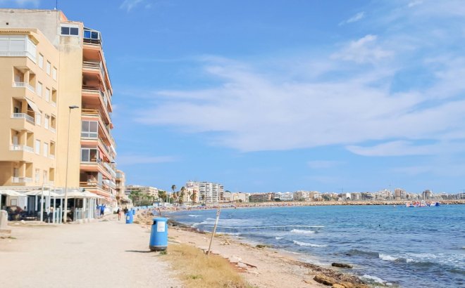 Resale - Penthouse -
Torrevieja - Playa De Los Naufragos