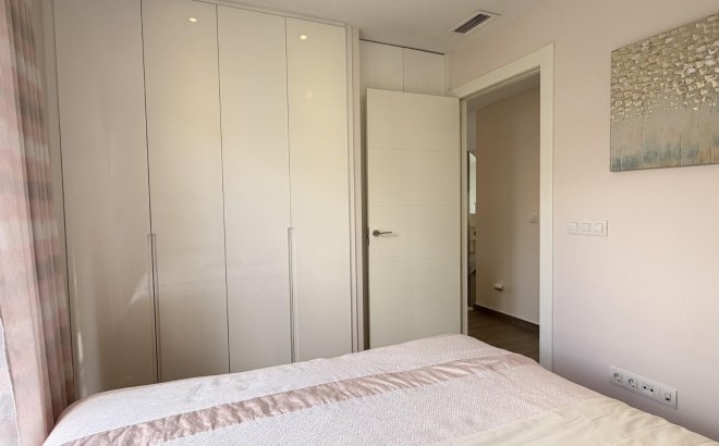 Resale - Villa -
Torrevieja - Aguas Nuevas