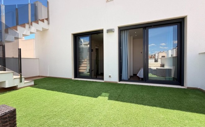 Resale - Villa -
Torrevieja - Aguas Nuevas