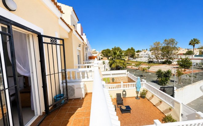Resale - Town House -
Campoamor - Costa Blanca