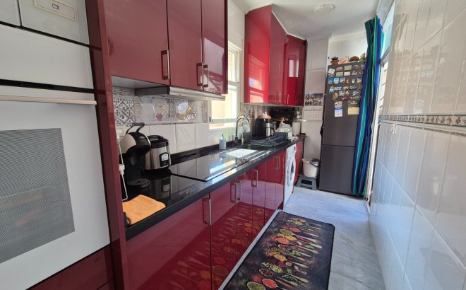 Resale - Bungalow -
Torrevieja - Costa Blanca