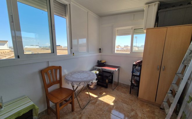 Resale - Bungalow -
Torrevieja - Costa Blanca