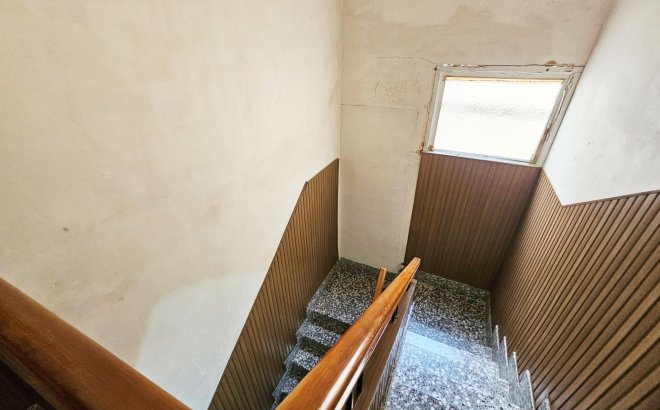 Resale - Commercial -
Torrevieja - Centro