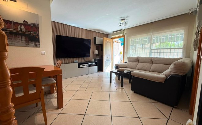 Resale - Quad House -
Torrevieja - Carrefour