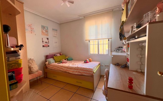 Resale - Quad House -
Torrevieja - Carrefour