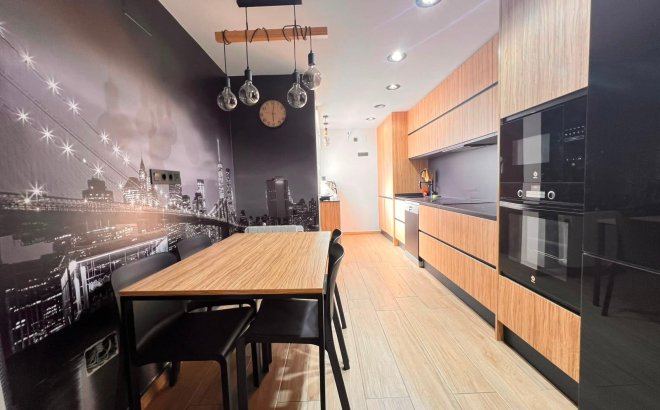 Resale - Quad House -
Torrevieja - Carrefour