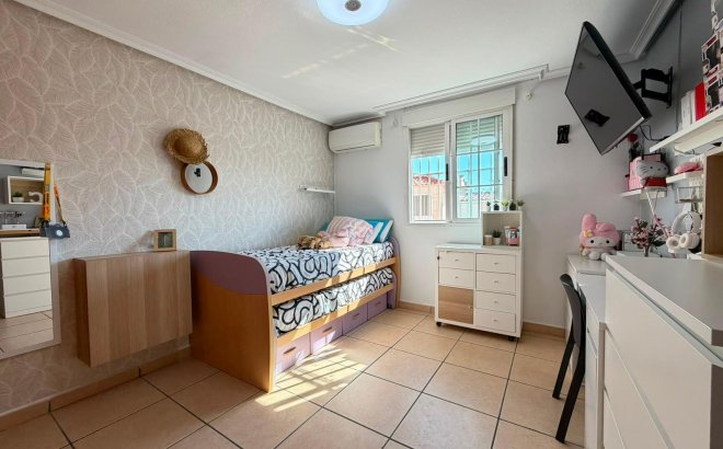Resale - Quad House -
Torrevieja - Carrefour