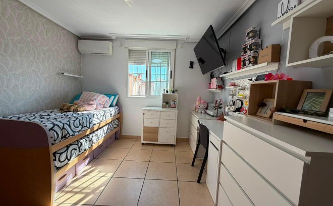 Resale - Quad House -
Torrevieja - Carrefour